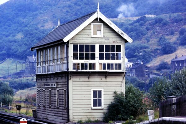 Mytholmroyd West signal box