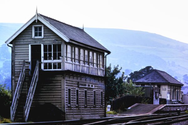 Mytholmroyd West signal box